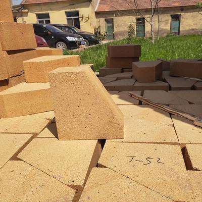 【山東瑞耐粘土耐火磚 工業(yè)窯爐用磚 斧磚 煙筒用圖片】山東瑞耐粘土耐火磚 工業(yè)窯爐用磚 斧磚 煙筒用